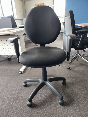 Eenvoudige bureaustoel zwart OUTLET!!